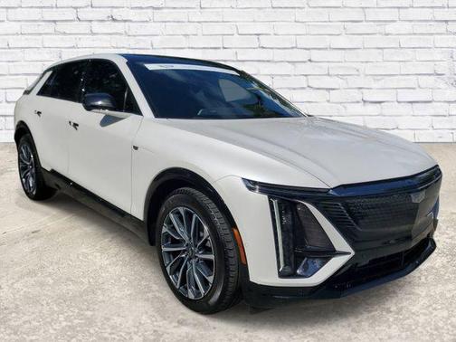 Crystal White Tricoat 2024 Cadillac LYRIQ Sport