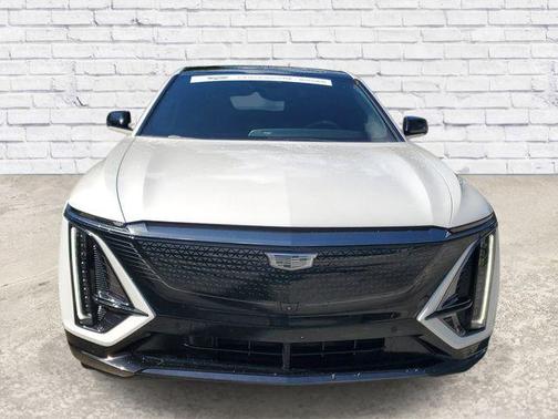 Crystal White Tricoat 2024 Cadillac LYRIQ Sport