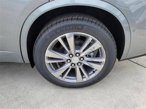 2025 Cadillac XT6 Premium Luxury FWD