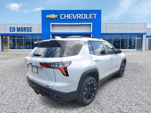 Polar White Tricoat 2026 Chevrolet Equinox AWD RS