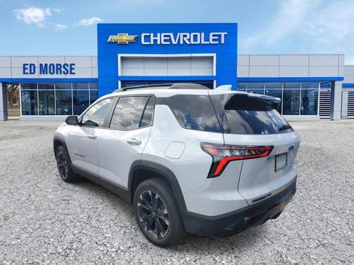 Polar White Tricoat 2026 Chevrolet Equinox AWD RS