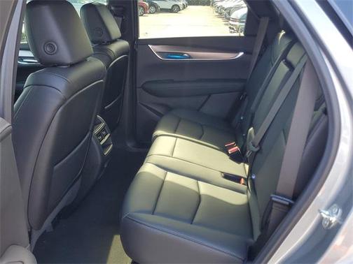 2025 Cadillac XT5 Luxury