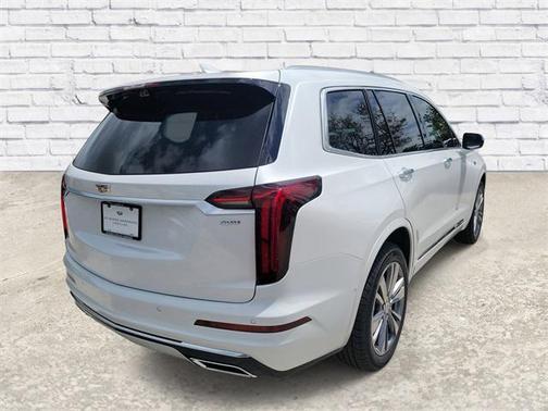 2025 Cadillac XT6 Premium Luxury FWD