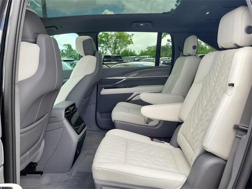 2025 Cadillac Escalade IQ Luxury 1