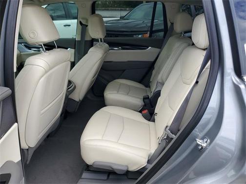 2025 Cadillac XT6 Premium Luxury FWD