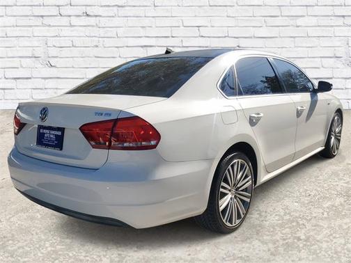 2015 Volkswagen Passat 1.8T Auto Sport