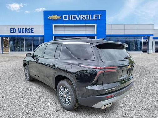 Mosaic Black Metallic 2026 Chevrolet Traverse LT