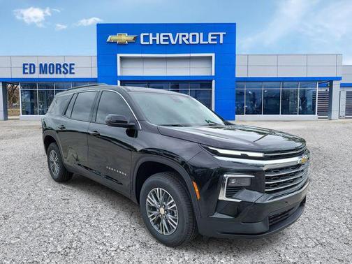 Mosaic Black Metallic 2026 Chevrolet Traverse LT