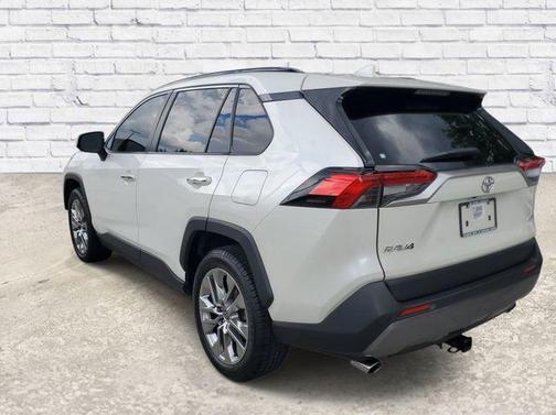 Blizzard Pearl 2020 Toyota RAV4 Limited