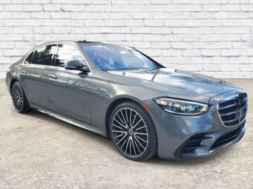 Graphite Gray Metallic 2022 Mercedes-Benz S-Class 4MATIC