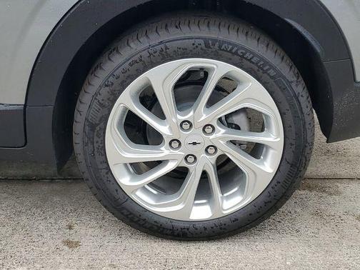 Sterling Gray Metallic 2027 Chevrolet Bolt LT