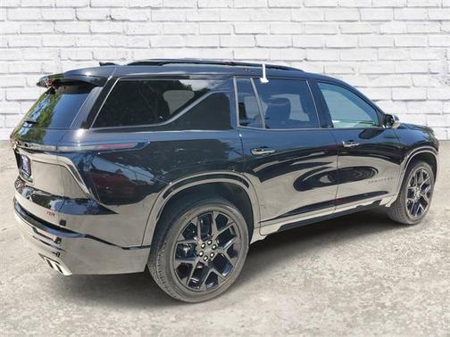 2025 Chevrolet Traverse RS