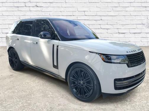 2023 Land Rover Range Rover P530 SE