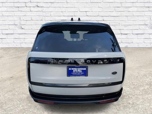 2023 Land Rover Range Rover P530 SE