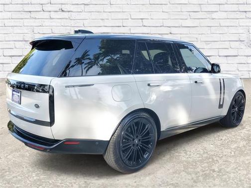 2023 Land Rover Range Rover P530 SE