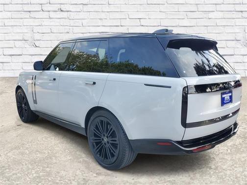 2023 Land Rover Range Rover P530 SE