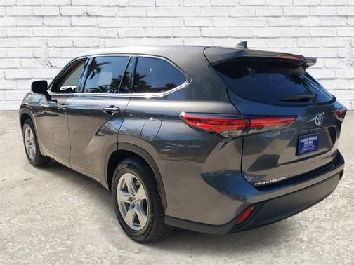 2022 Toyota Highlander L