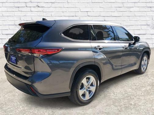2022 Toyota Highlander L