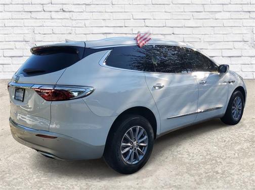 2024 Buick Enclave Essence FWD