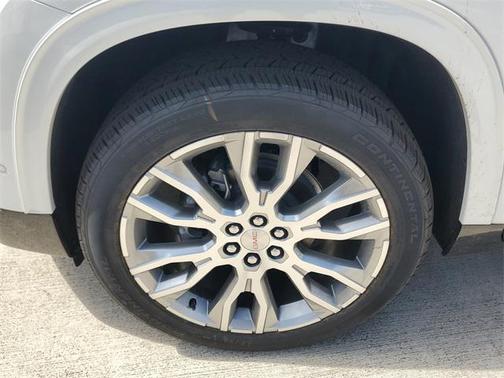 2025 GMC Acadia Denali
