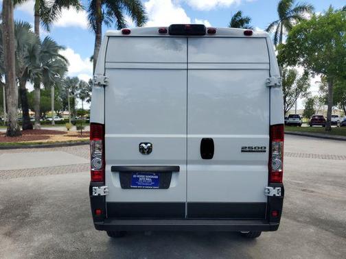 Bright White Clearcoat 2025 RAM ProMaster 2500 Tradesman