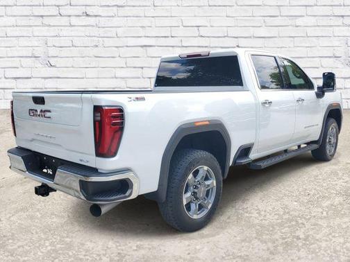 Summit White 2025 GMC Sierra 2500 SLT