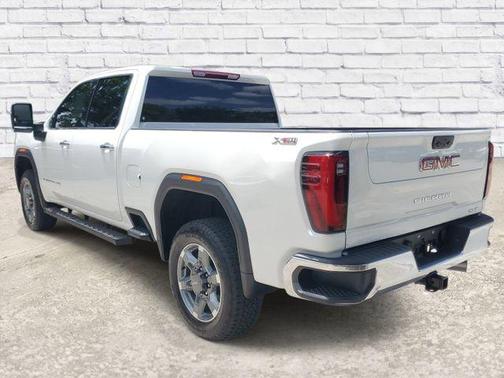 Summit White 2025 GMC Sierra 2500 SLT