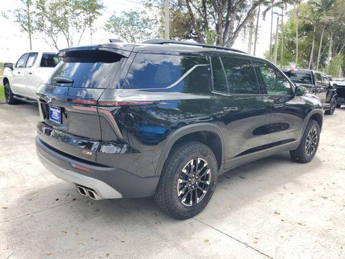 Mosaic Black Metallic 2025 Chevrolet Traverse AWD Z71