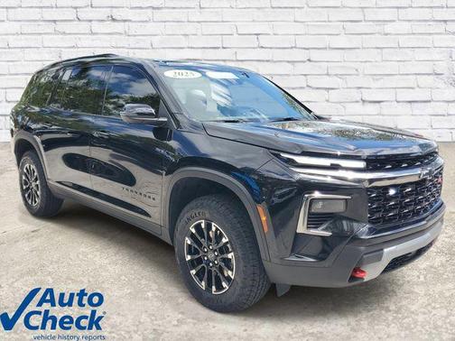 Mosaic Black Metallic 2025 Chevrolet Traverse AWD Z71