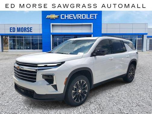 Summit White 2026 Chevrolet Traverse LT
