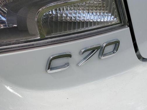 Ice White 2013 Volvo C70 T5