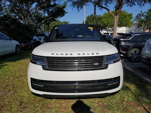 2023 Land Rover Range Rover P400 SE