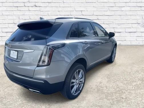 2025 Cadillac XT5 Sport