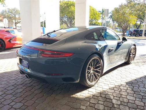 2017 Porsche 911 Carrera 4S