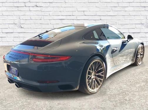 2017 Porsche 911 Carrera 4S