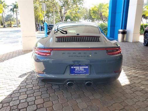 2017 Porsche 911 Carrera 4S