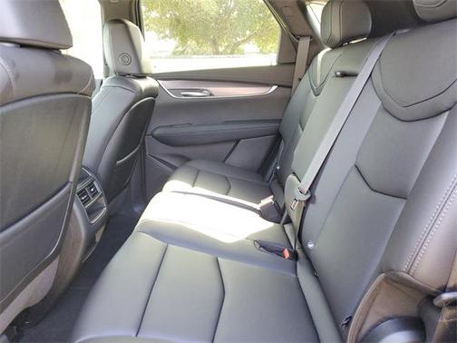 2025 Cadillac XT5 Luxury