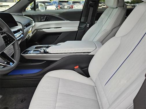 2025 Cadillac LYRIQ Luxury w/1SC