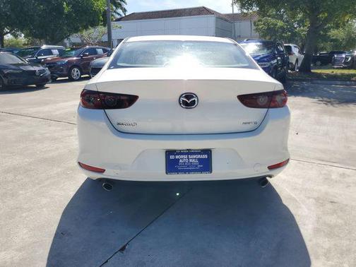 Snowflake White Pearl Mica 2021 Mazda Mazda3 FWD