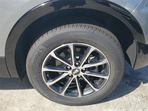 2025 Cadillac XT4 Sport