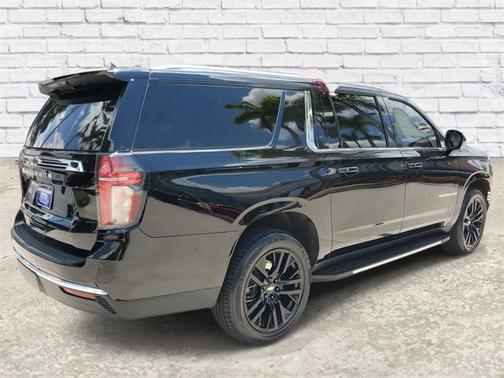2023 Chevrolet Suburban LS