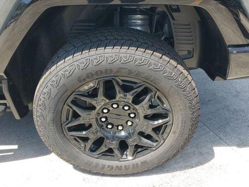 Meteorite Metallic (Gray) 2025 GMC HUMMER EV Pickup 2X