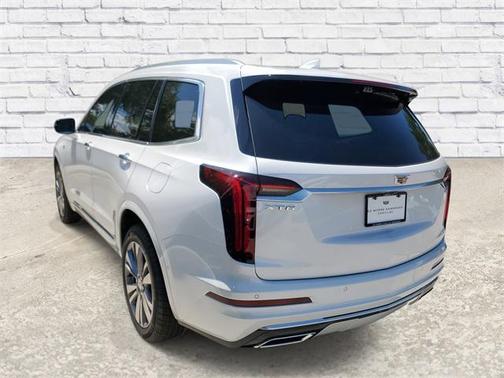 2025 Cadillac XT6 Premium Luxury FWD