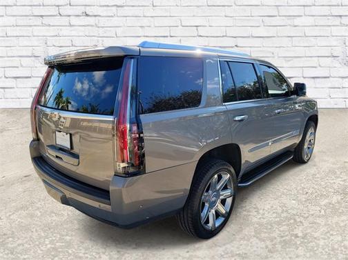 2017 Cadillac Escalade Luxury