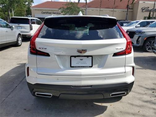 2025 Cadillac XT4 Premium Luxury