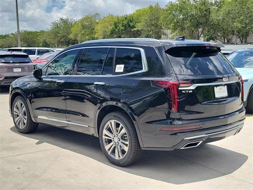 2025 Cadillac XT6 Premium Luxury FWD