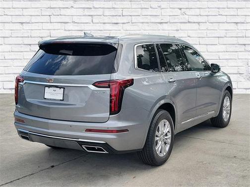 2025 Cadillac XT6 Luxury FWD