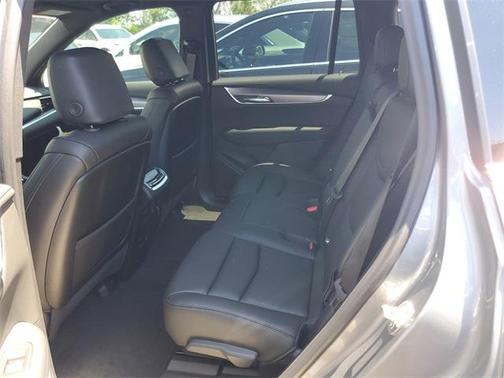 2025 Cadillac XT6 Luxury FWD