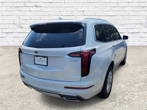 2025 Cadillac XT6 Luxury FWD