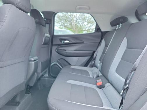 Sterling Gray Metallic 2026 Chevrolet Trailblazer LT